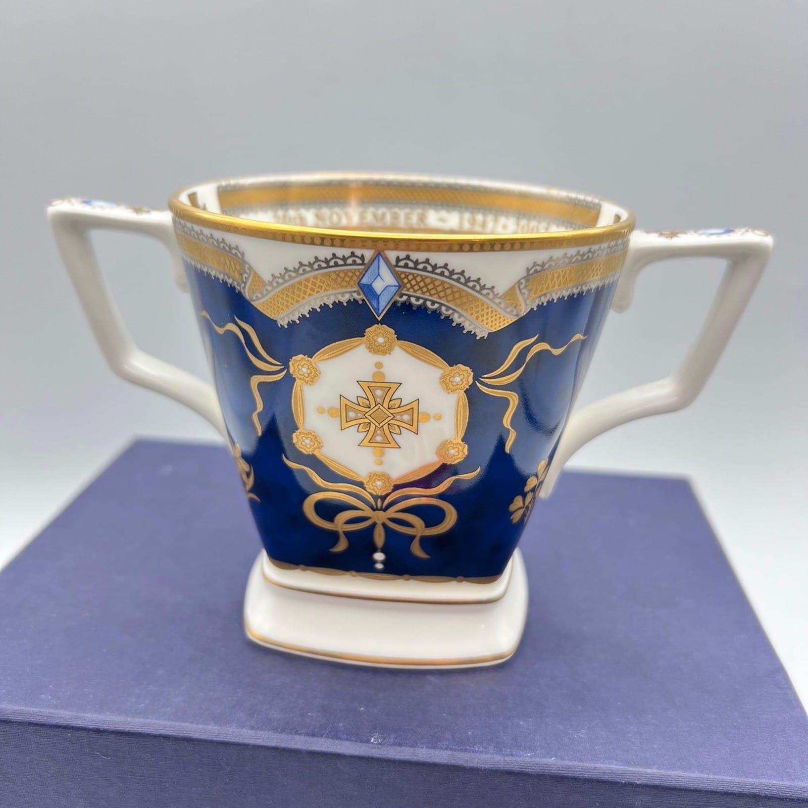 Mug Tazza Vintage Inglese Regina Elisabetta Casa Reale Matrimonio Nozze Diamante Categoria  Arte e antiquariato:Porcellana e ceramica:Piatti commemorativi