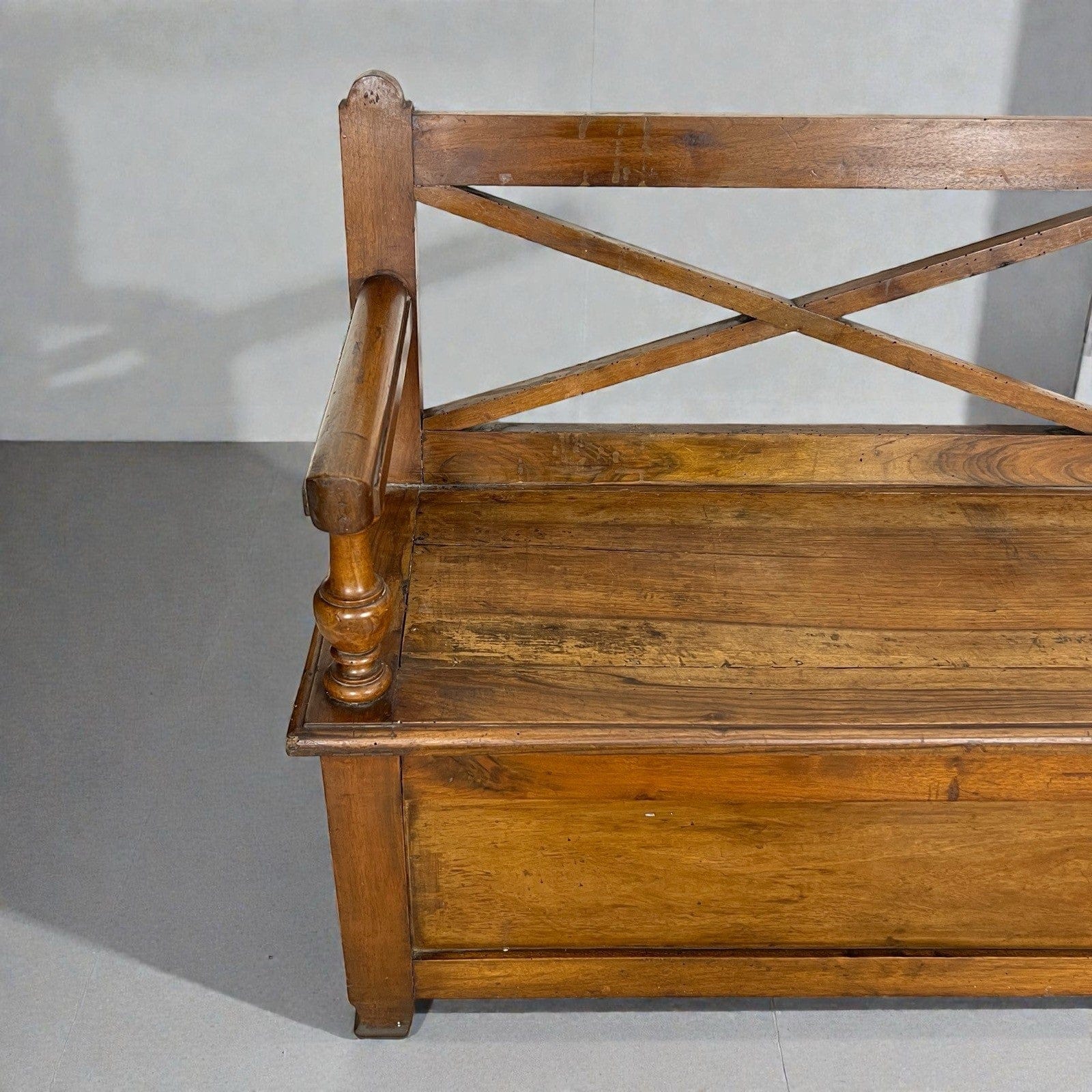 Panca antica in legno con schienale Grande cassapanca Baule epoca 800 italiano Categoria  Sedie
