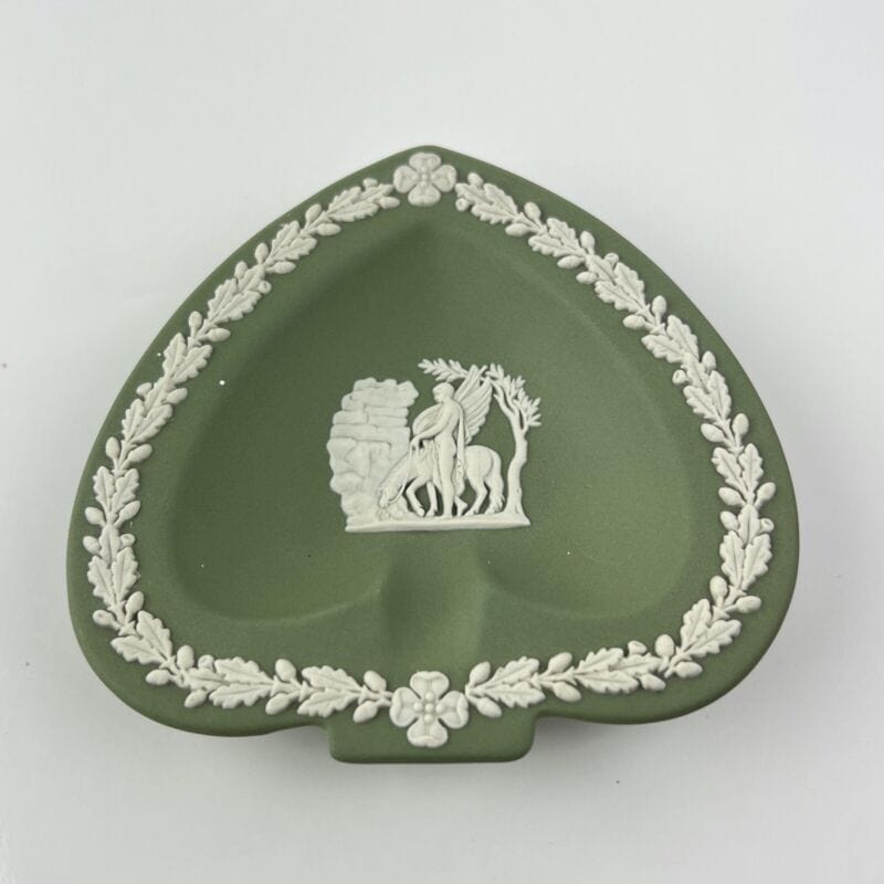 Piattino Cuore in porcellana Inglese Wedgwood verde Vintage stile neoclassico Categoria  Vasi e Portafiori