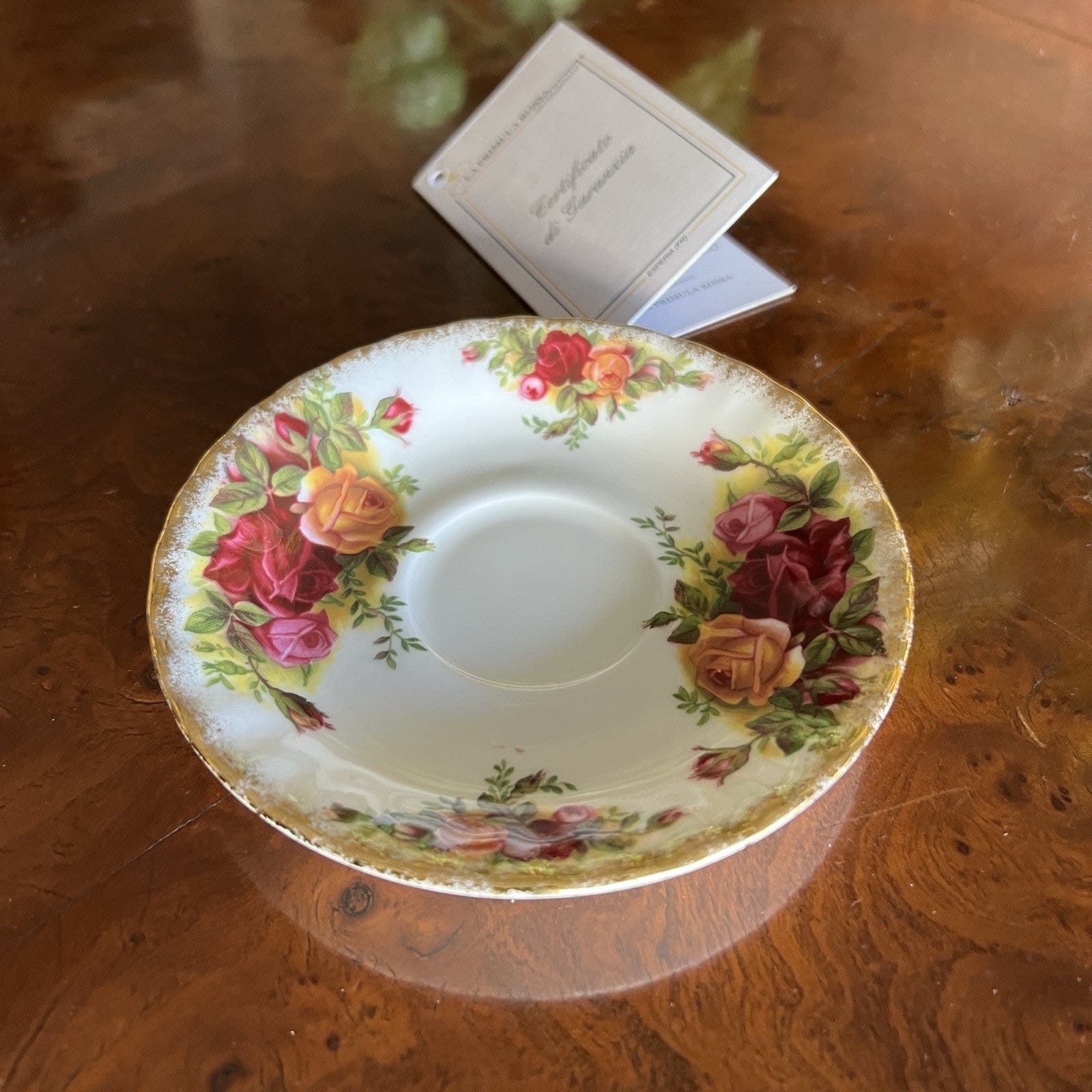 Piattino da caffe in porcellana Royal Albert serie Old Country Roses sottotazza Categoria  Servizio tazze - Tazze