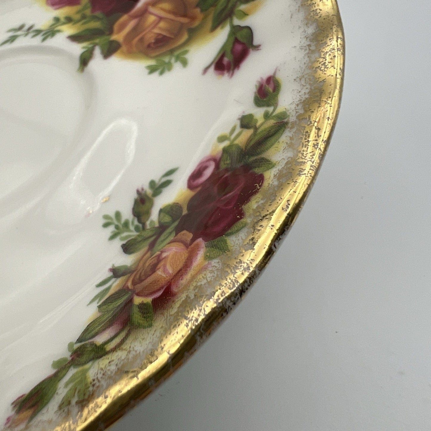 Piattino da caffe in porcellana Royal Albert serie Old Country Roses sottotazza Categoria  Servizio tazze - Tazze