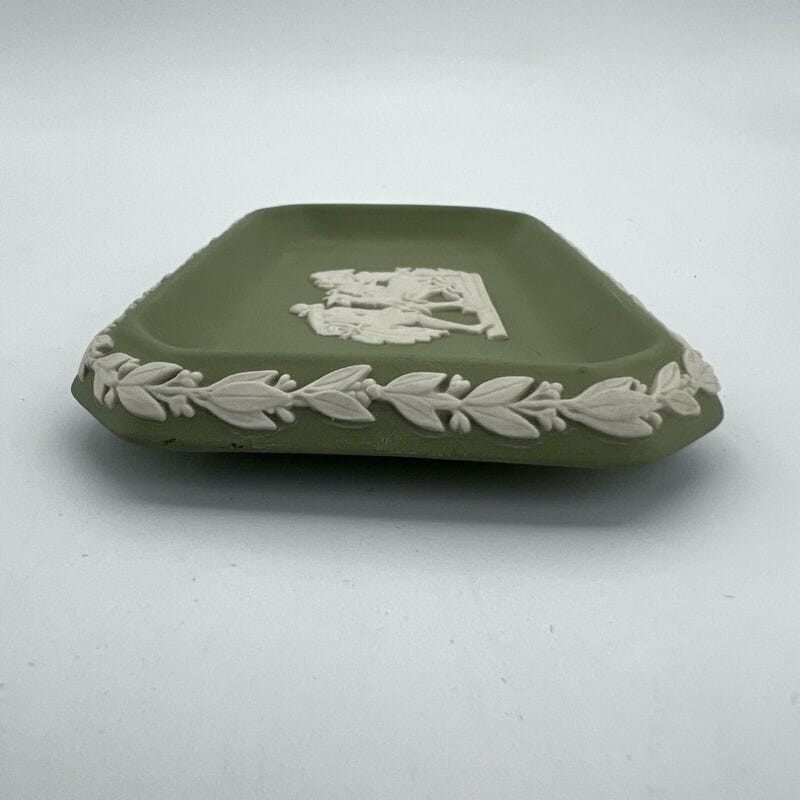 Piattino in porcellana Inglese Wedgwood Verde Vintage stile antico 900 Categoria  Vasi e Portafiori