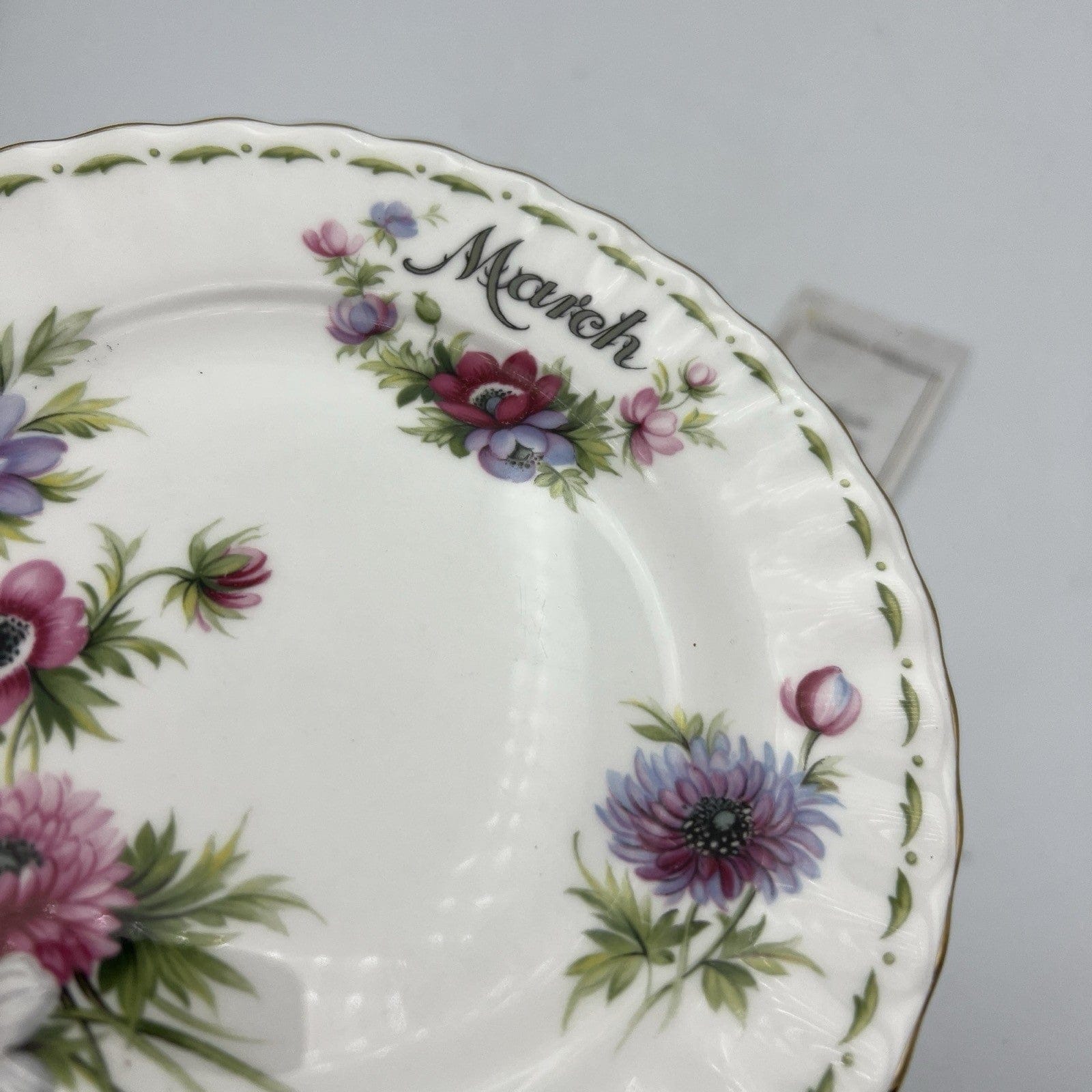 Piattino piatto da dolce per tazza tazzina Royal Albert con mese inglese MARZO Categoria  Servizio tazze - Tazze