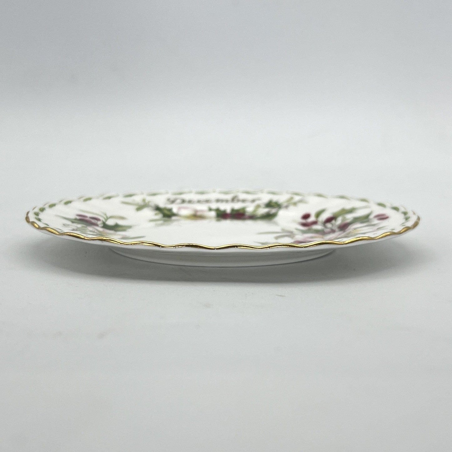 Piattino piatto da dolce per tazza tazzina Royal Albert mese inglese DICEMBRE Categoria  Servizio tazze - Tazze