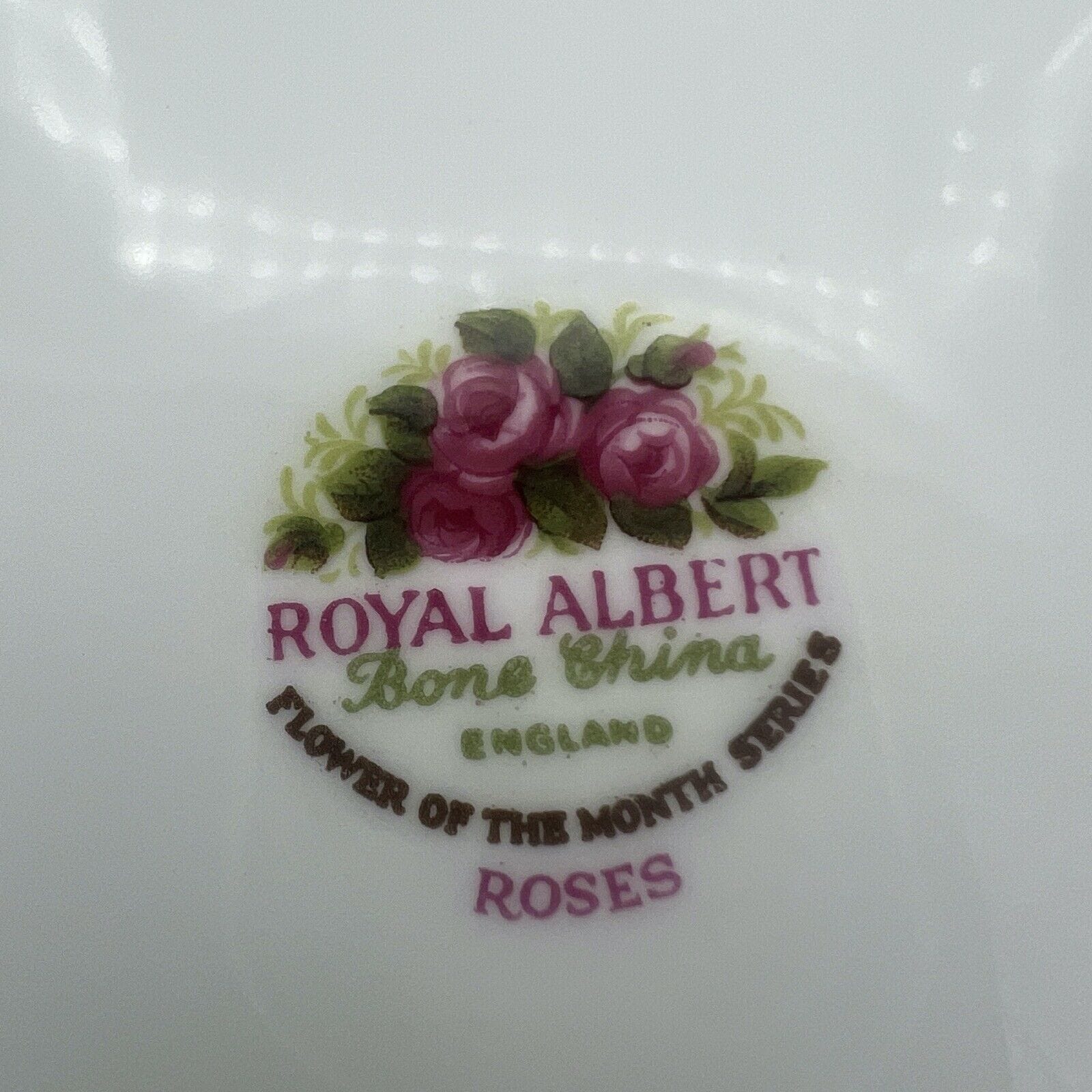 Piattino piatto da dolce per tazza tazzina TRIO Royal Albert mese inglese GIUGNO Categoria  Servizio tazze - Tazze