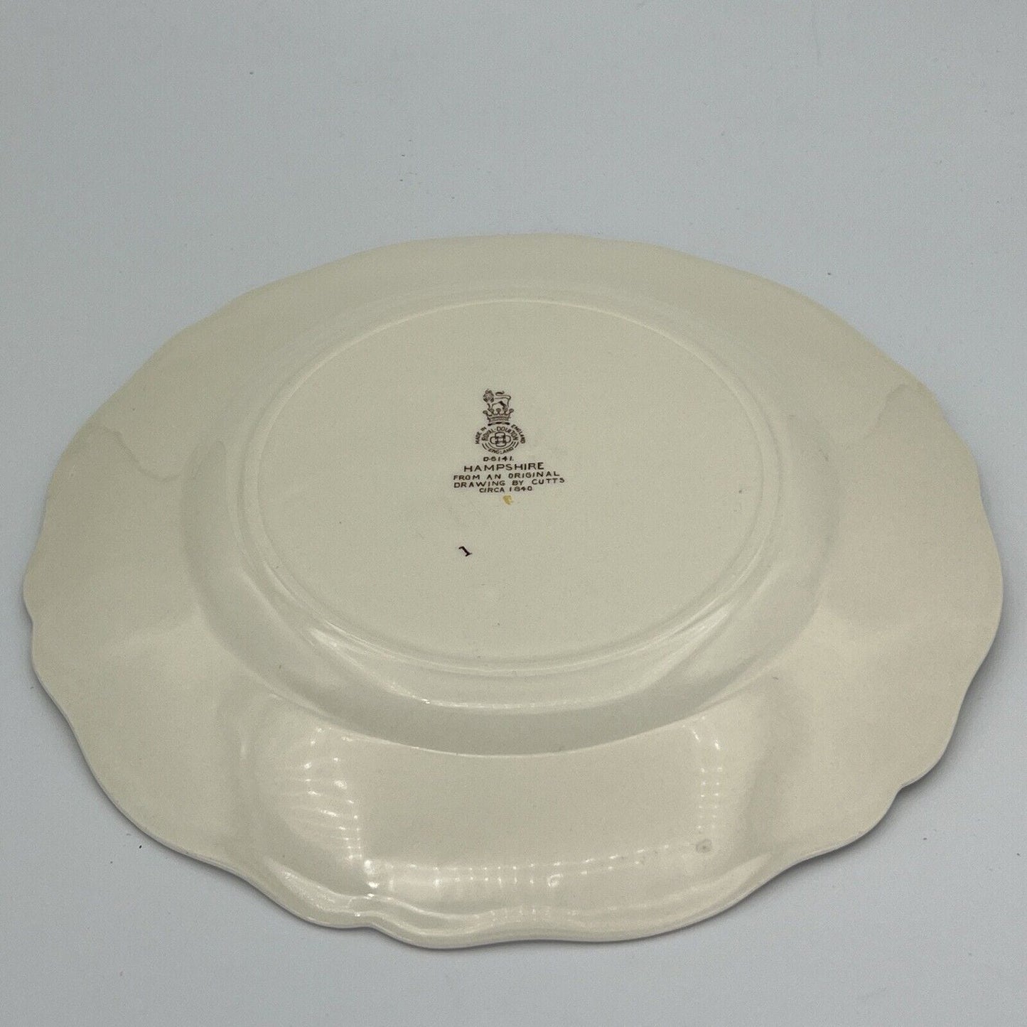 Piatto Antico in ceramica da collezione Inglese Royal Doulton Hampshire Cutts Categoria  Piatti e Piattini