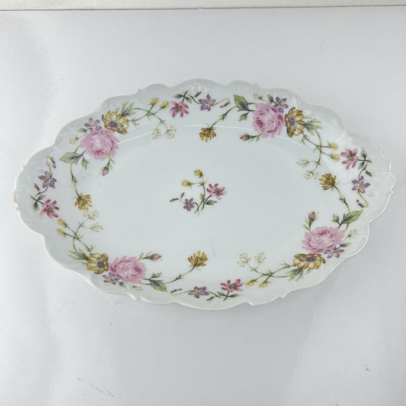 Piatto antico in porcellana bianca Limoges vecchio vassoio Fiori Rosa 1918 1929 Categoria  Piatti Vassoio