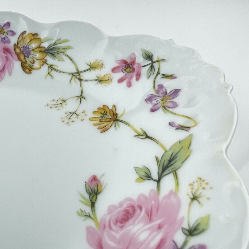 Piatto antico in porcellana bianca Limoges vecchio vassoio Fiori Rosa 1918 1929 Categoria  Piatti Vassoio
