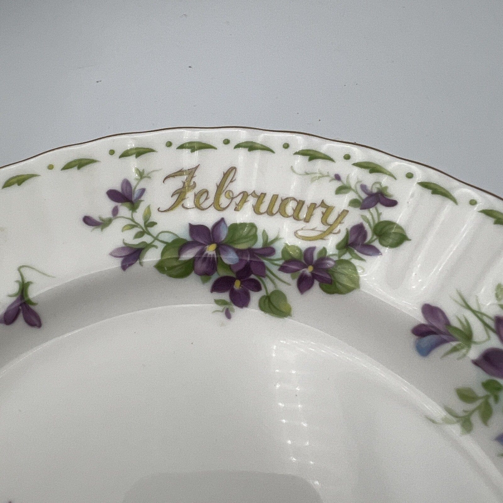 Piatto da dolce per frutta Royal Albert con mese Flower Of The Month Febbraio Categoria  Servizio tazze - Tazze