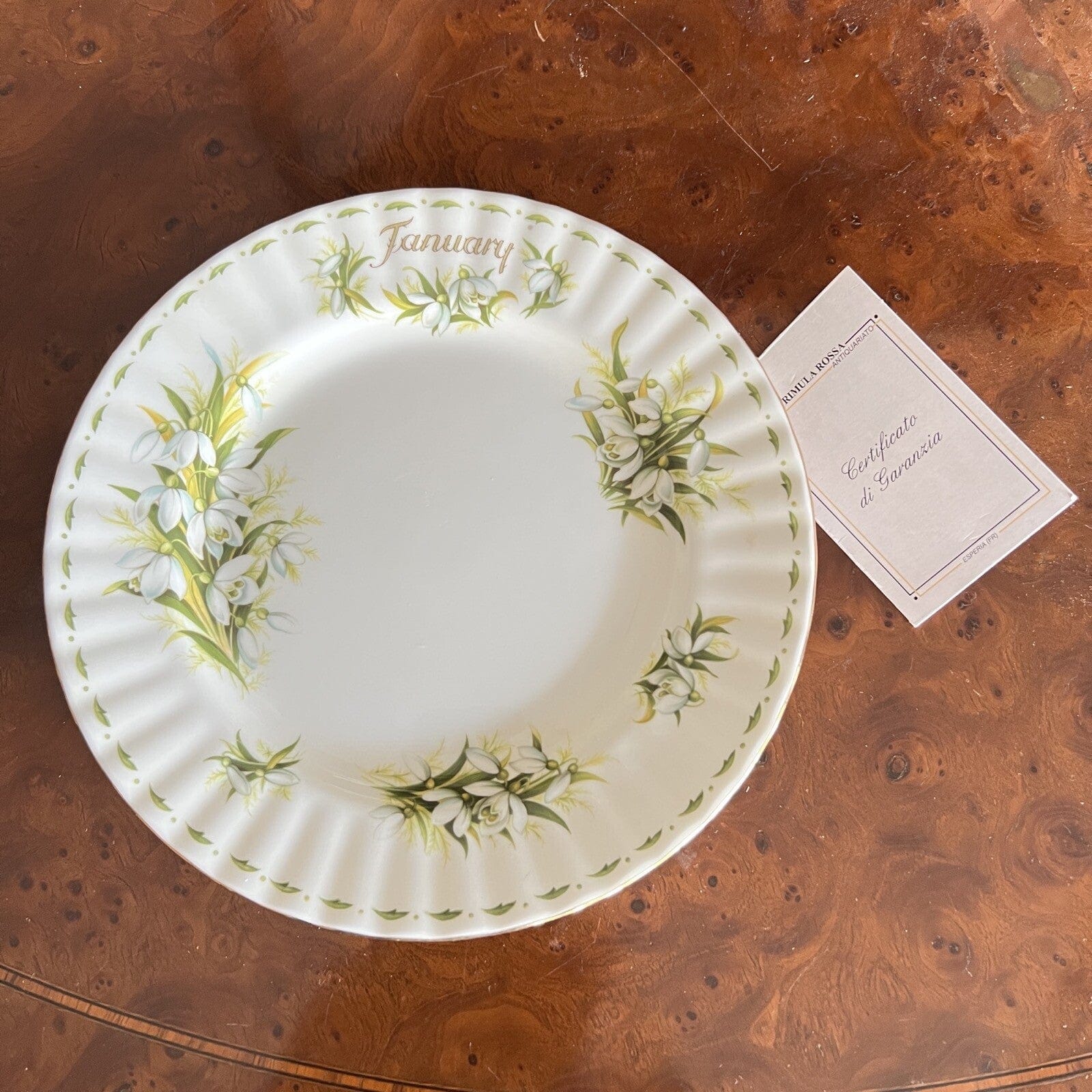 Piatto da dolce per frutta Royal Albert con mese Flower Of The Month Gennaio Categoria  Servizio tazze - Tazze