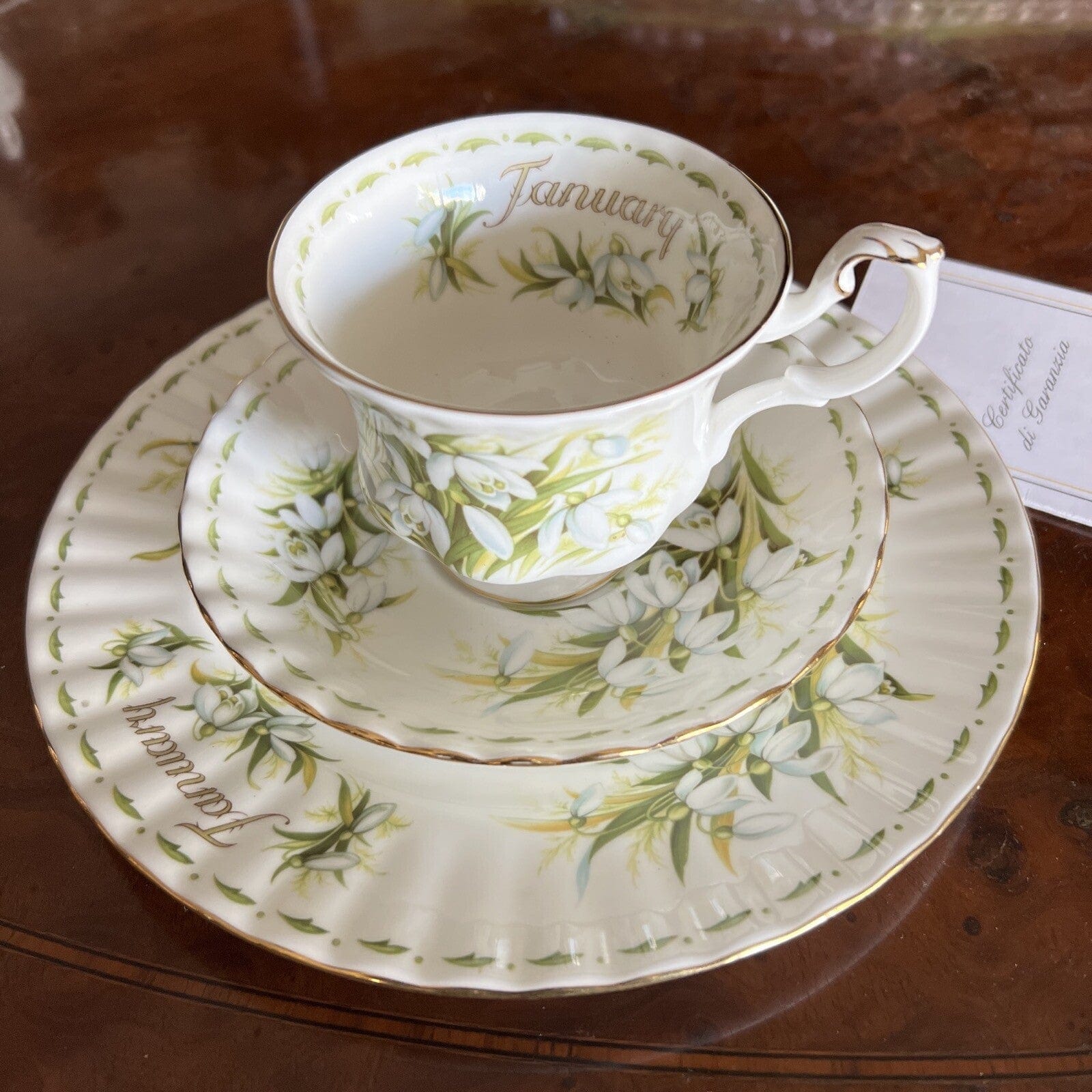 Piatto da dolce per frutta Royal Albert con mese Flower Of The Month Gennaio Categoria  Servizio tazze - Tazze