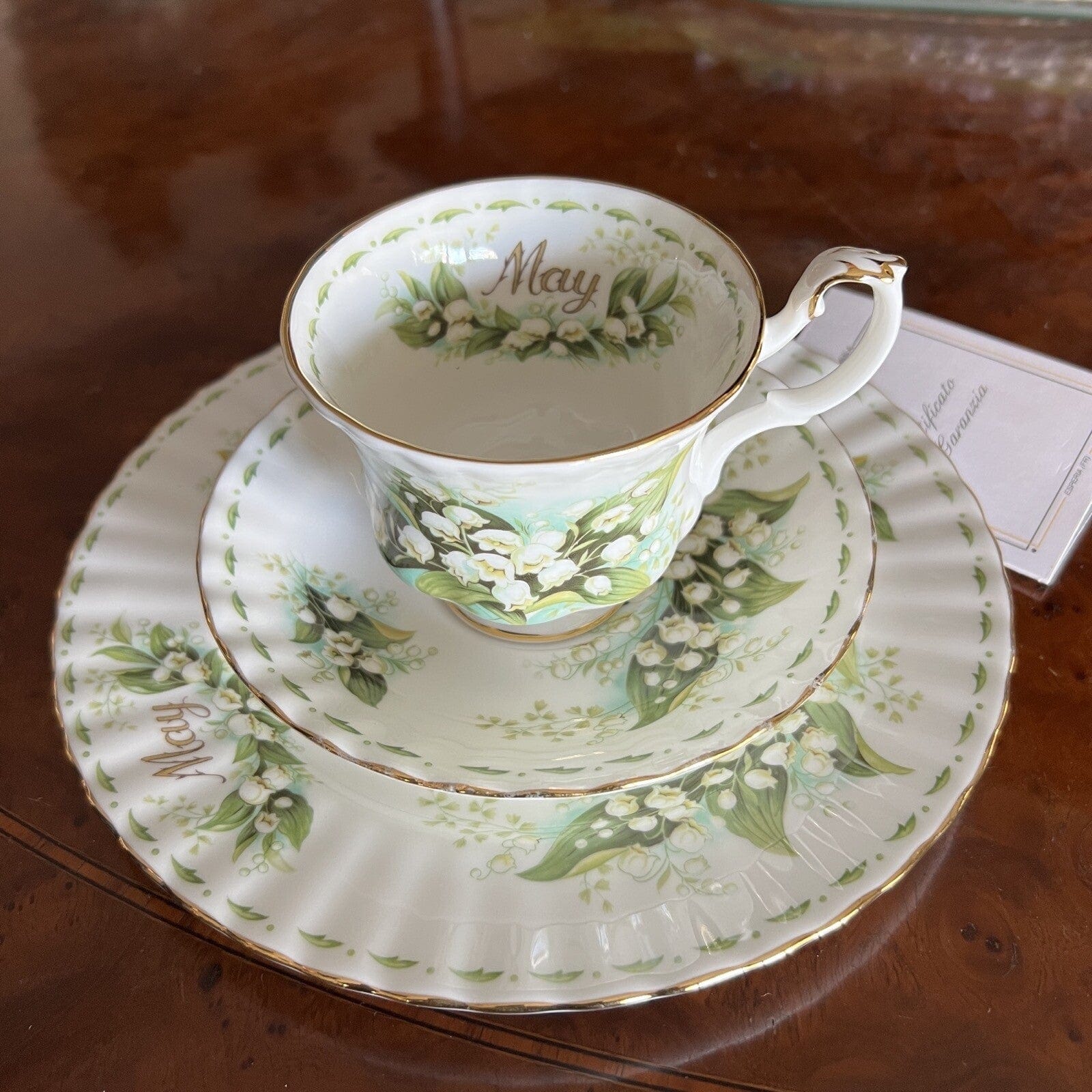 Piatto da dolce per frutta Royal Albert con mese Flower Of The Month MAGGIO Categoria  Servizio tazze - Tazze
