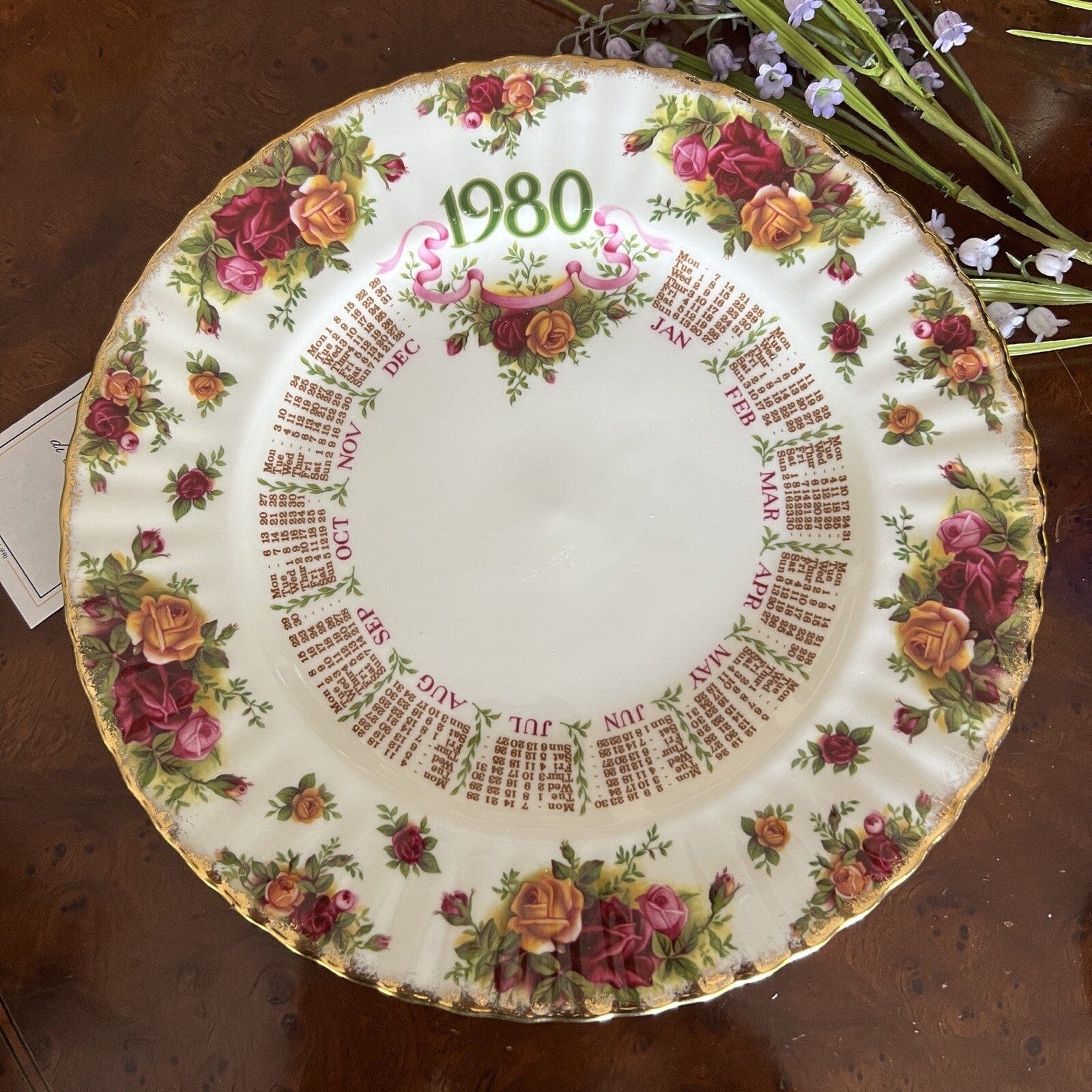 Piatto decorativo Caldario Anno 1980 Porcellana Royal Albert Old Country Roses Categoria  Piatti e Piattini