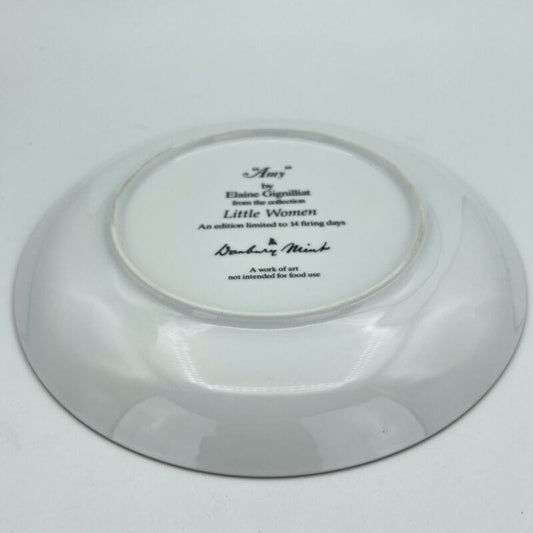Piatto decorativo Vintage in porcellana Inglese Collezione Piccole Donne Amy Categoria  Ceramiche e Porcellane