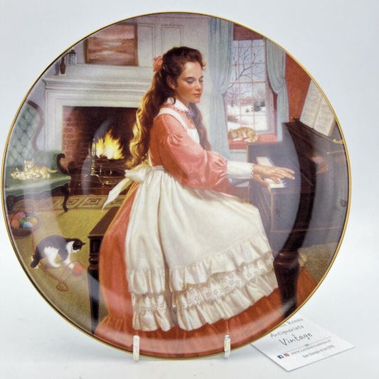 Piatto decorativo Vintage in porcellana Inglese Collezione Piccole Donne Beth Categoria  Ceramiche e Porcellane