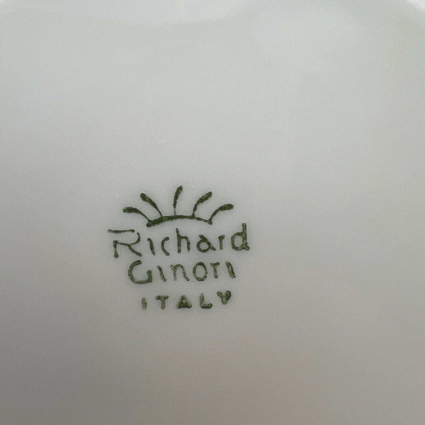 Piatto dolce  antico in porcellana Vecchio Richard Ginori per servizio the caffè Categoria  Servizio tazze - Tazze