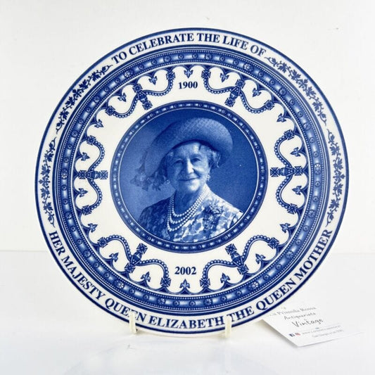 Piatto in Ceramica Inglese Regina Madre Elisabetta Casa Reale 102 anni Wedgwood Categoria  Boccali
