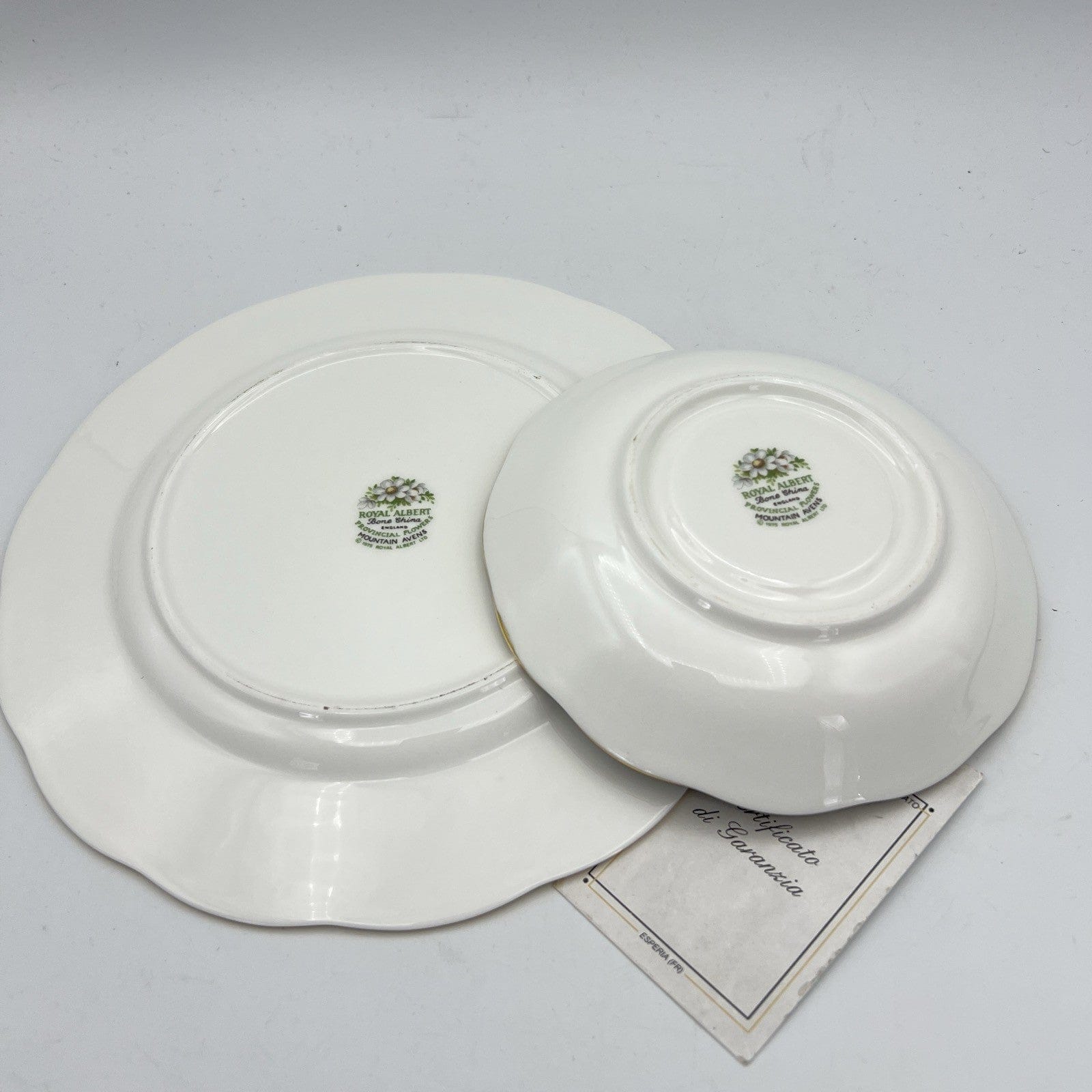 Piatto + Piattino in porcellana Royal Albert Provincial Flowers Fiori Avens Categoria  Piatti e Piattini