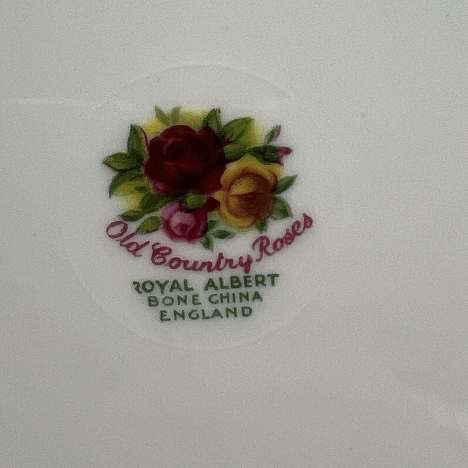 Piatto vassoio in porcellana  Royal Albert da portata decoro Old Country Roses Categoria  Piatti Vassoio