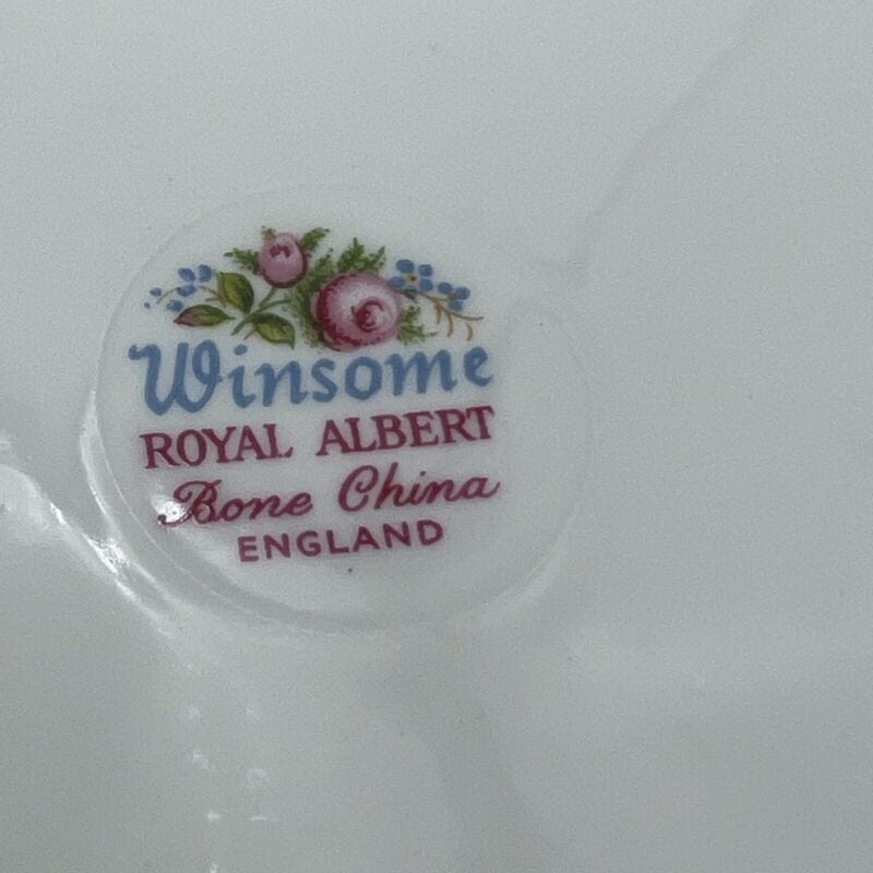 Piatto vassoio in porcellana  Royal Albert per dolci da portata decoro Rose 1970 Categoria  Piatti Vassoio