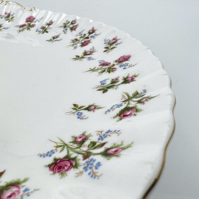 Piatto vassoio in porcellana  Royal Albert per dolci da portata decoro Rose 1970 Categoria  Piatti Vassoio