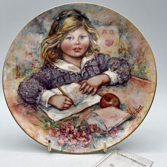 Piatto Vintage decorativo da muro in Porcellana Inglese Wedgwood WISTFUL  1980 Categoria  Piatti e Piattini