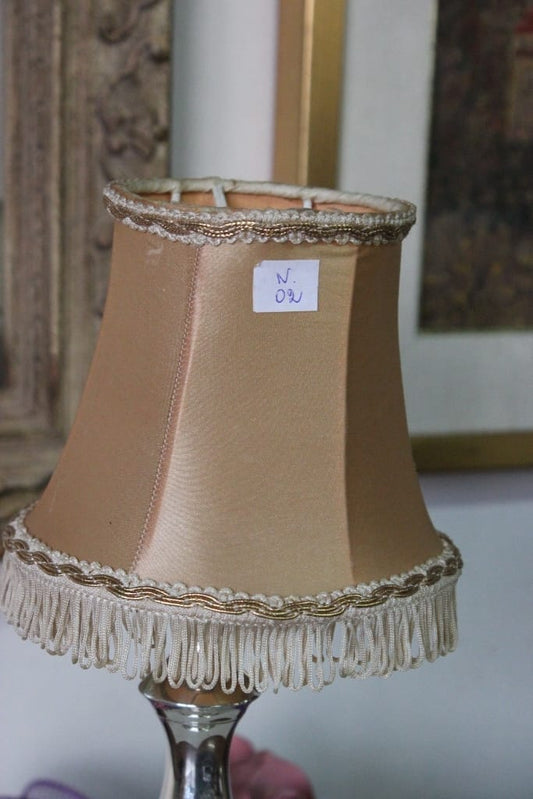 PICCOLO PARALUME VINTAGE IN STOFFA H 13 cm  PER APPLIQUE  O ABAT JOUR Categoria  Lampade Appliques
