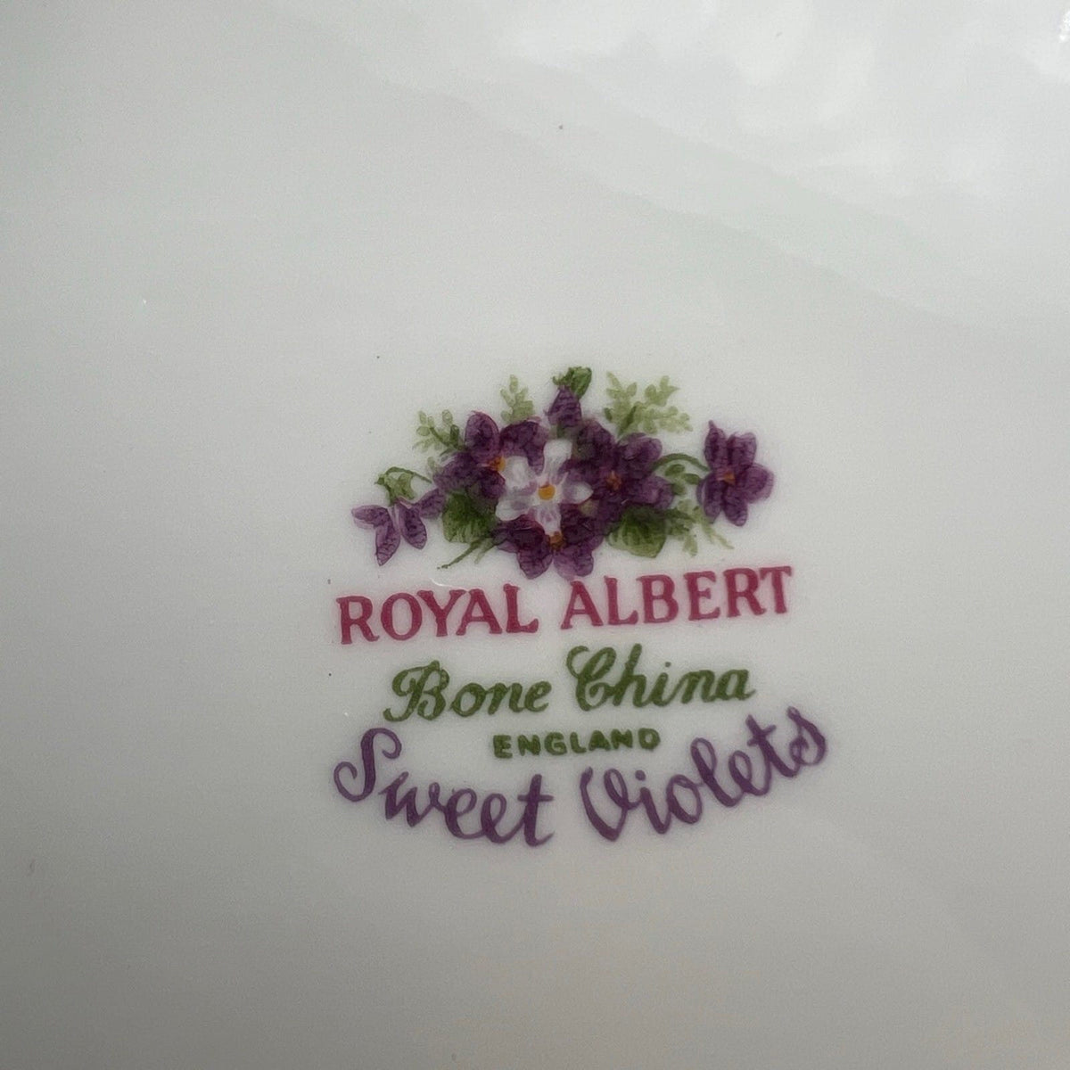 Piccolo Vassoio ovale piatto in porcellana Royal Albert Sweet Violets Violette Categoria  Piatti Vassoio
