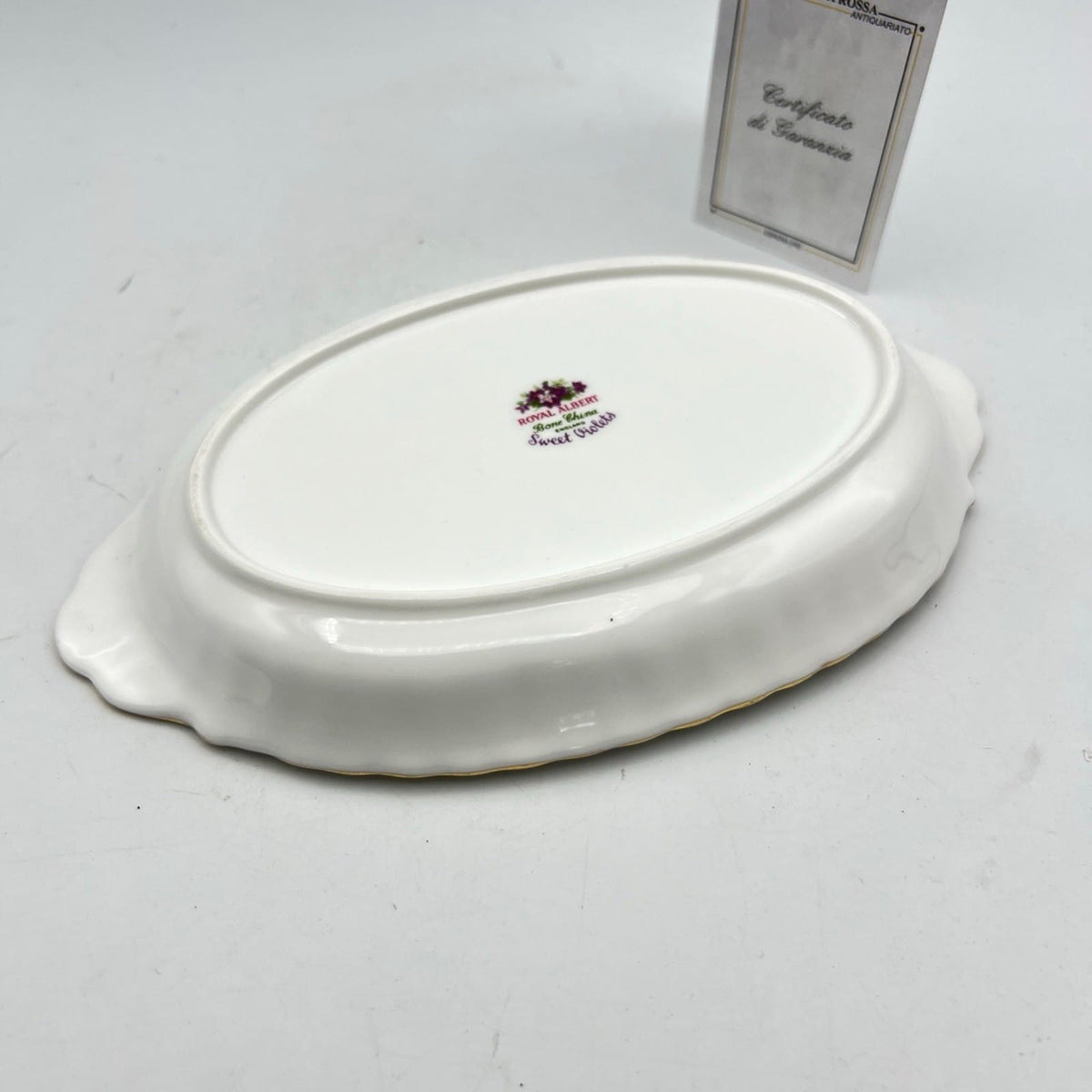 Piccolo Vassoio ovale piatto in porcellana Royal Albert Sweet Violets Violette Categoria  Piatti Vassoio