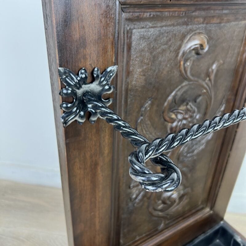 Portaombrelli antico in legno e ferro porta ombrelli epoca 900  bastoni vintage Categoria  Complementi d'arredo