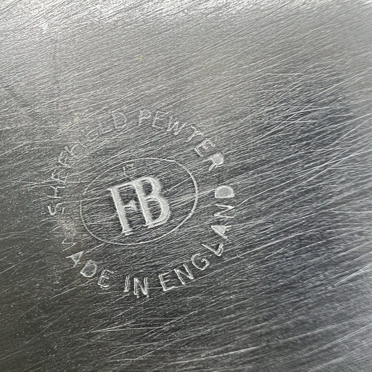 Portapenne da scrivania antico in metallo peltro boccale d'epoca 900 inglese XL Categoria  Sheffield & Argento