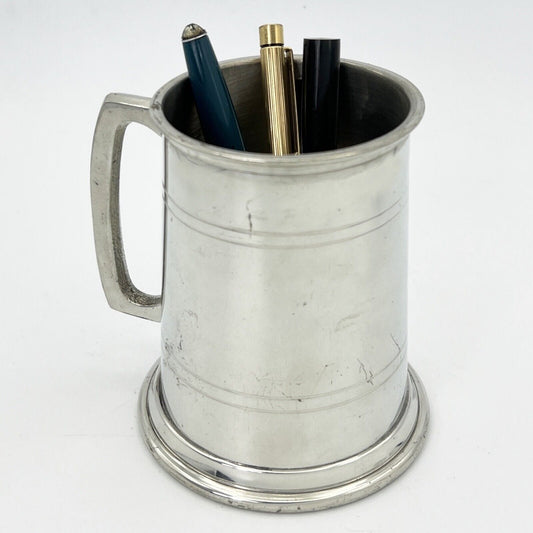 Portapenne da scrivania antico in metallo peltro boccale Sheffield 900 inglese Categoria  Sheffield & Argento
