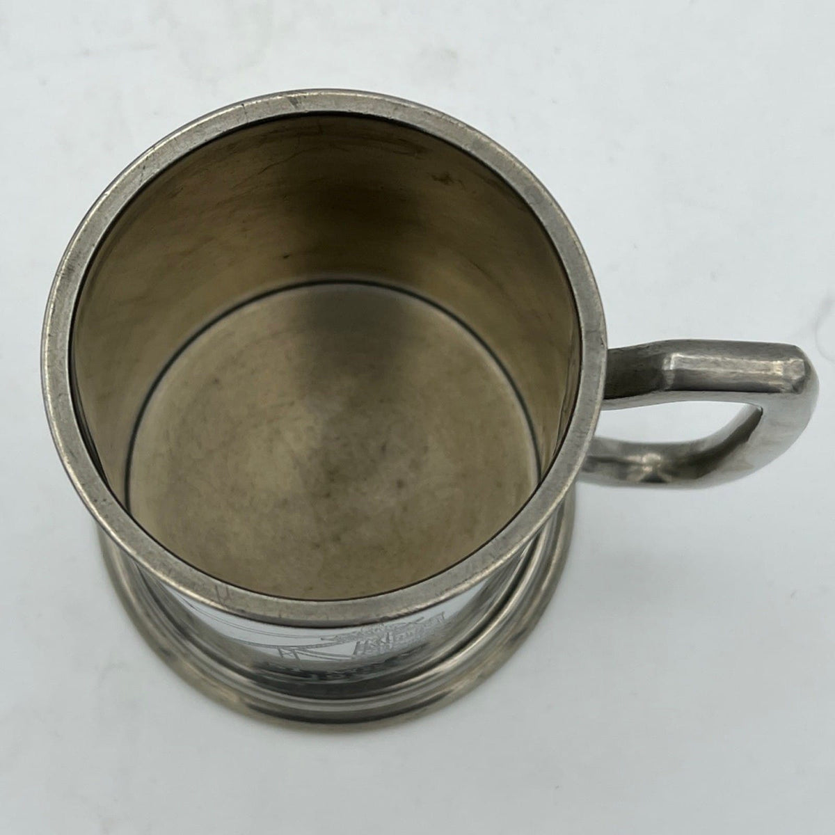 Portapenne da scrivania antico in metallo peltro boccale Sheffield 900 inglese X Categoria  Sheffield & Argento
