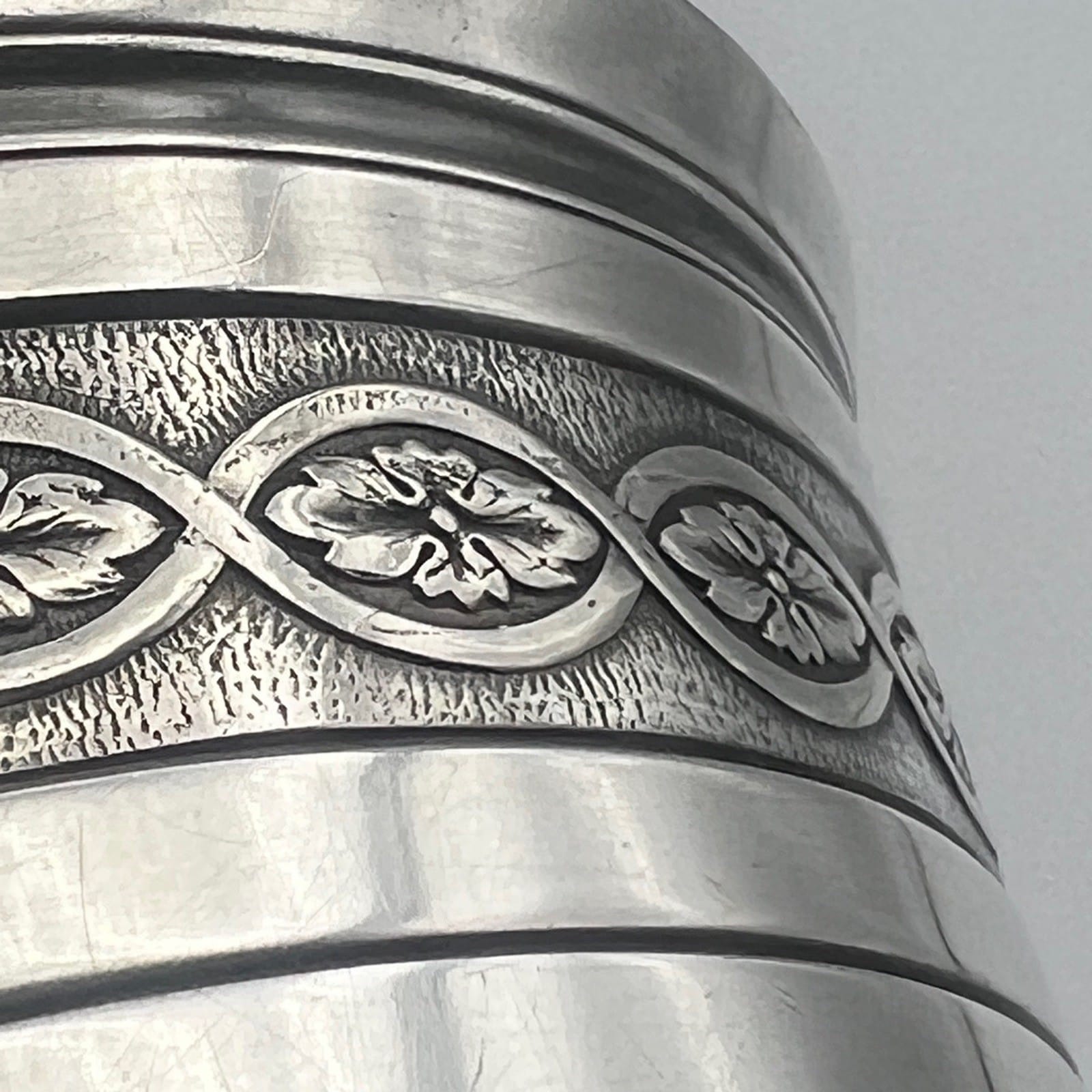 Portapenne da scrivania in argento silver plated antico bicchiere Christofle '60 Categoria  Sheffield & Argento