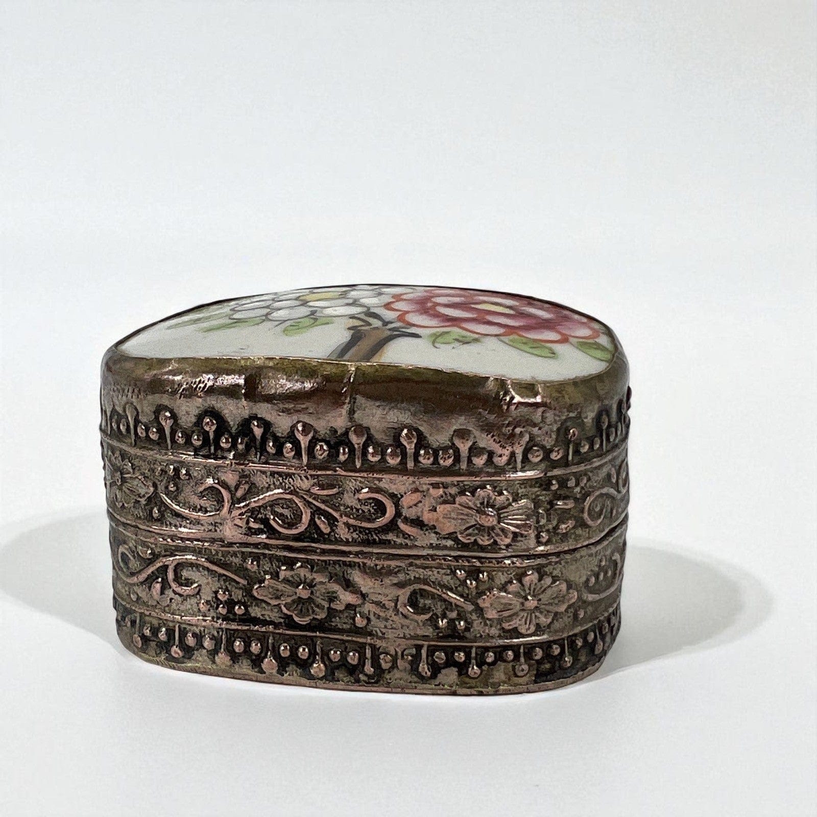 Portapillole porta anelli antico in Argento Silver plated Scatolina porcellana Categoria  Sheffield & Argento