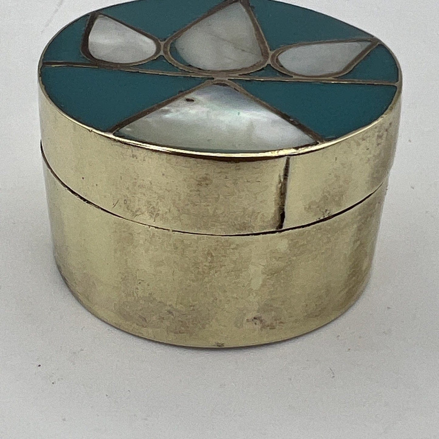Portapillole Porta anello in Ottone lucido e Madreperla  Scatolina Vintage Categoria  Sheffield & Argento