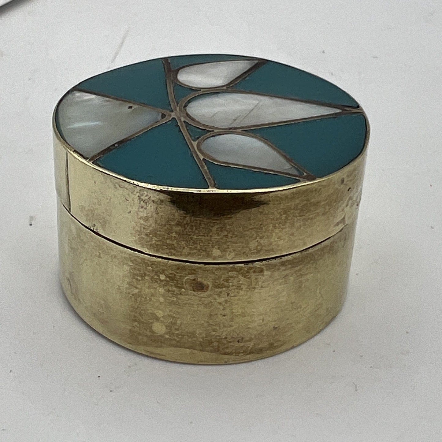 Portapillole Porta anello in Ottone lucido e Madreperla  Scatolina Vintage Categoria  Sheffield & Argento