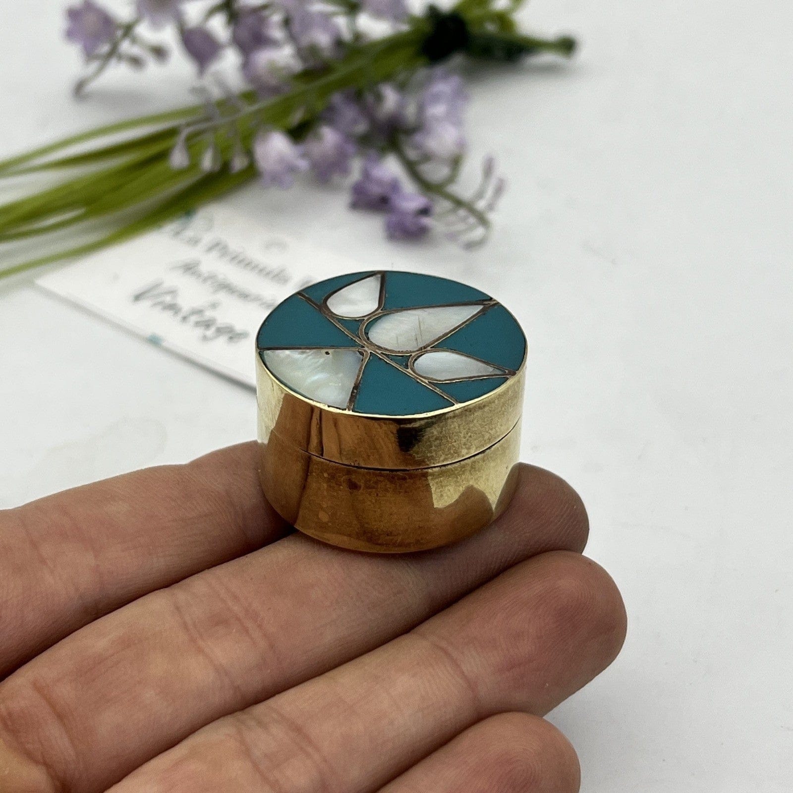 Portapillole Porta anello in Ottone lucido e Madreperla  Scatolina Vintage Categoria  Sheffield & Argento