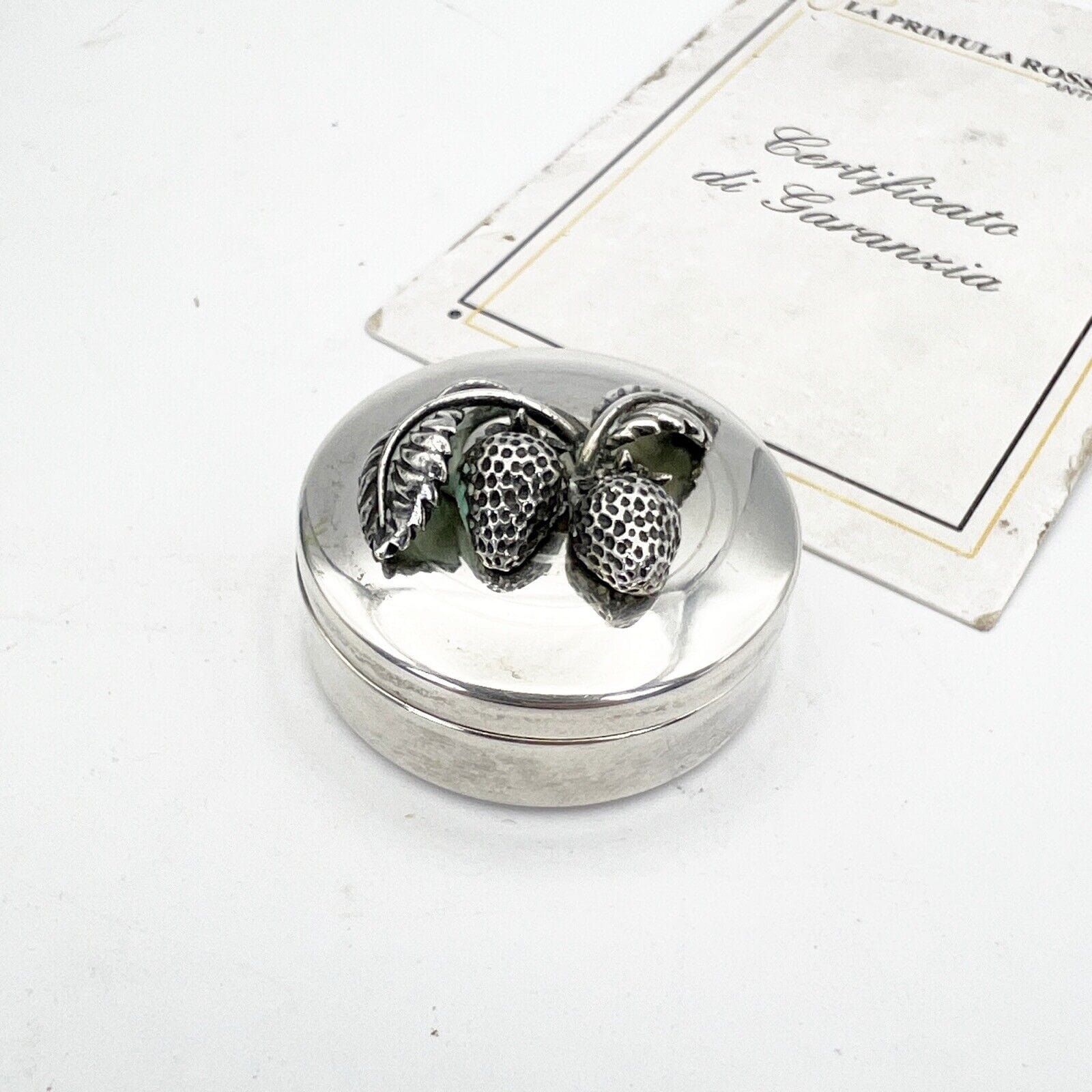 Portapillole Vintage in Argento 800 Raspini Scatolina anni 70 con Fragole Categoria  Sheffield & Argento