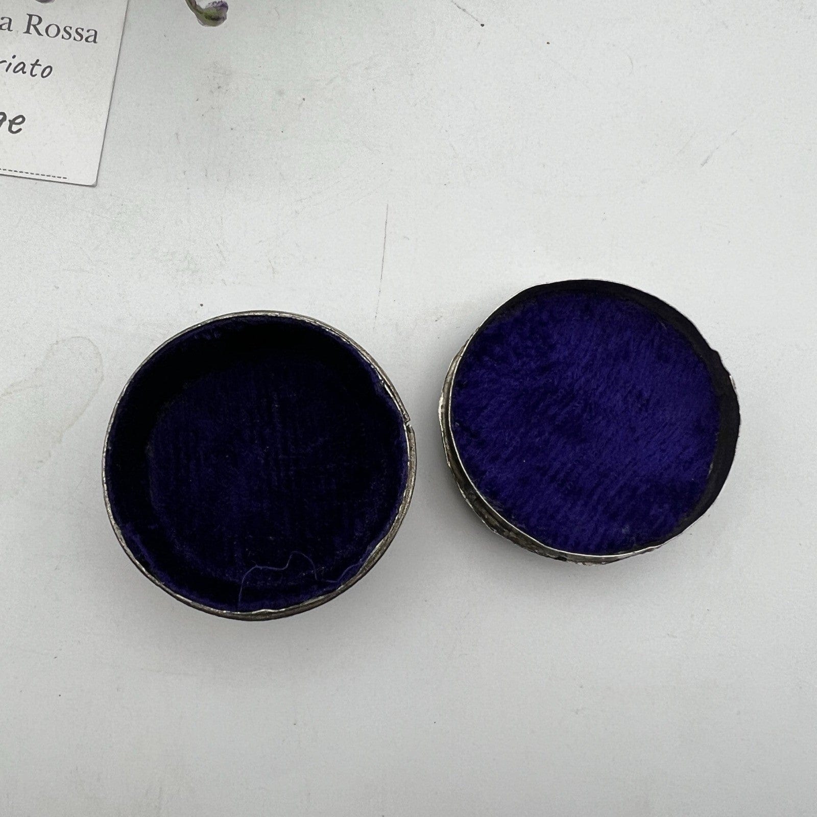 Portapillole vintage in Argento Silver plated Scatolina con pietre Indiana Categoria  Sheffield & Argento
