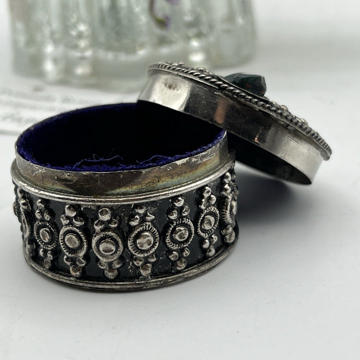 Portapillole vintage in Argento Silver plated Scatolina con pietre Indiana Categoria  Sheffield & Argento
