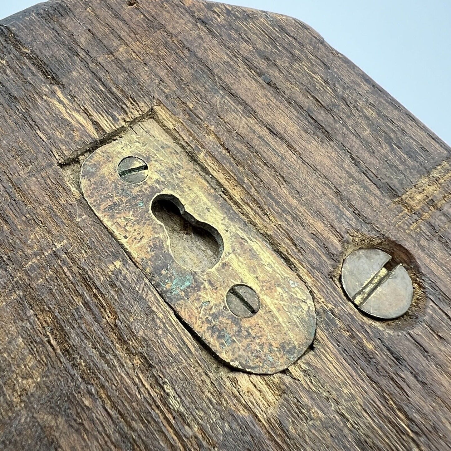 Portapipe antico in legno da muro parete  7 posti pipe d'epoca 900  Inglese Categoria  Oggetti per fumatori