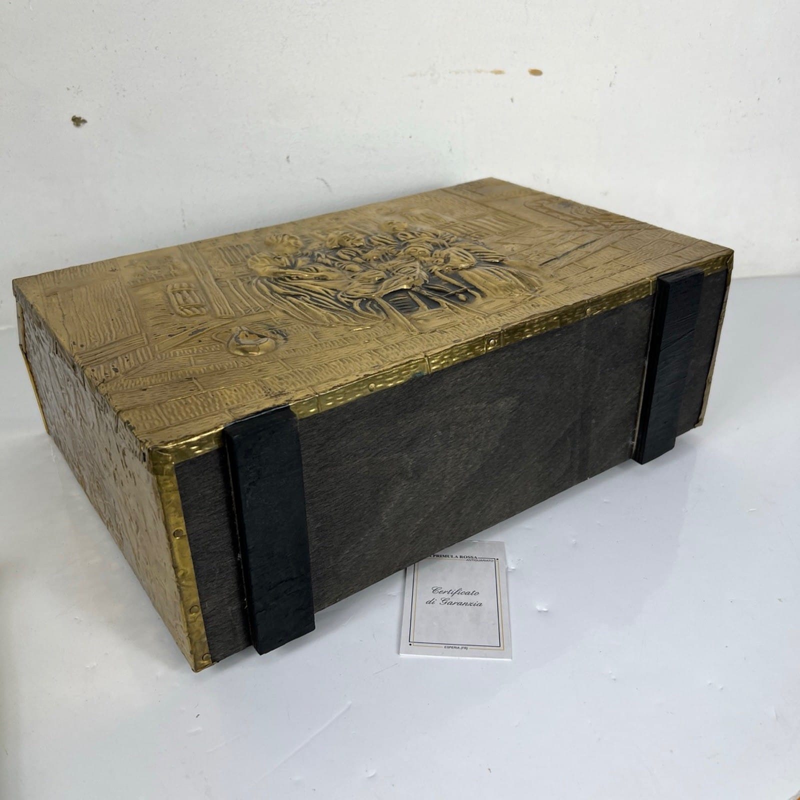 Portariviste antico in legno e ottone da terra vecchio porta giornali d'epoca Categoria  altro