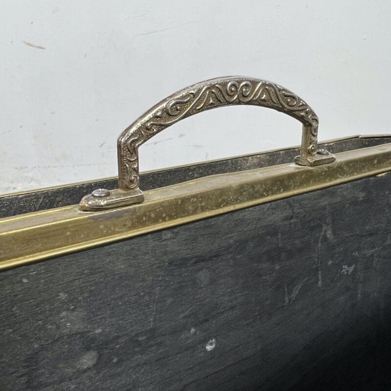 Portariviste antico in legno e ottone da terra vecchio porta giornali d'epoca Categoria  Ottone