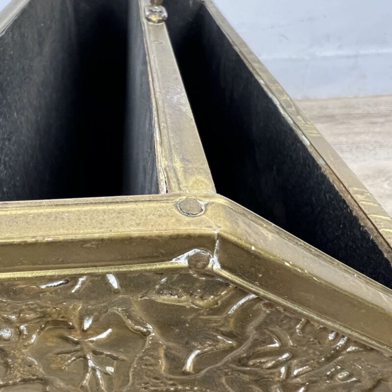 Portariviste antico in legno e ottone da terra vecchio porta giornali d'epoca Categoria  Ottone