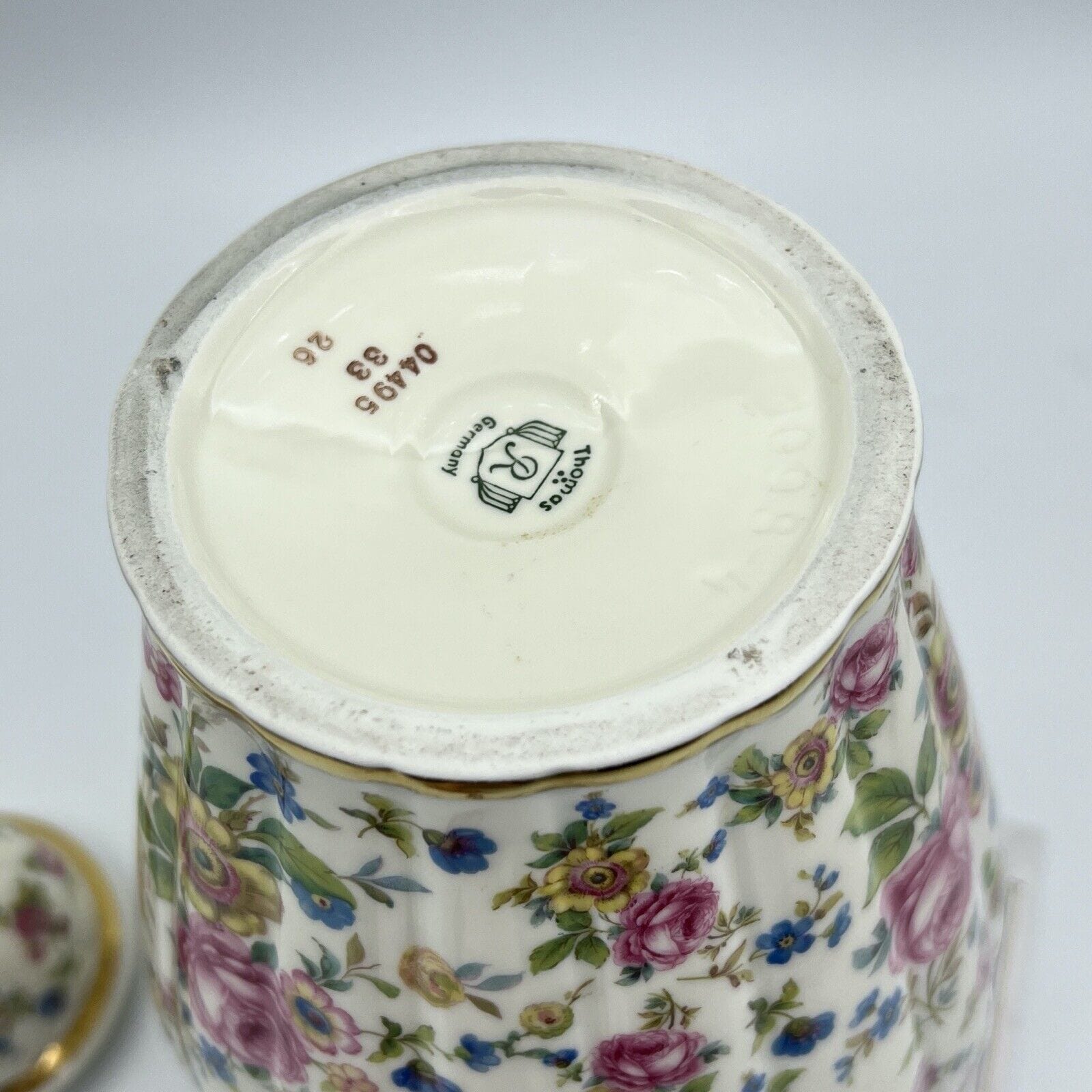 Potiche d'epoca in porcellana Bavaria vaso vintage decoro con rose fiori e oro Categoria  Vasi e Portafiori