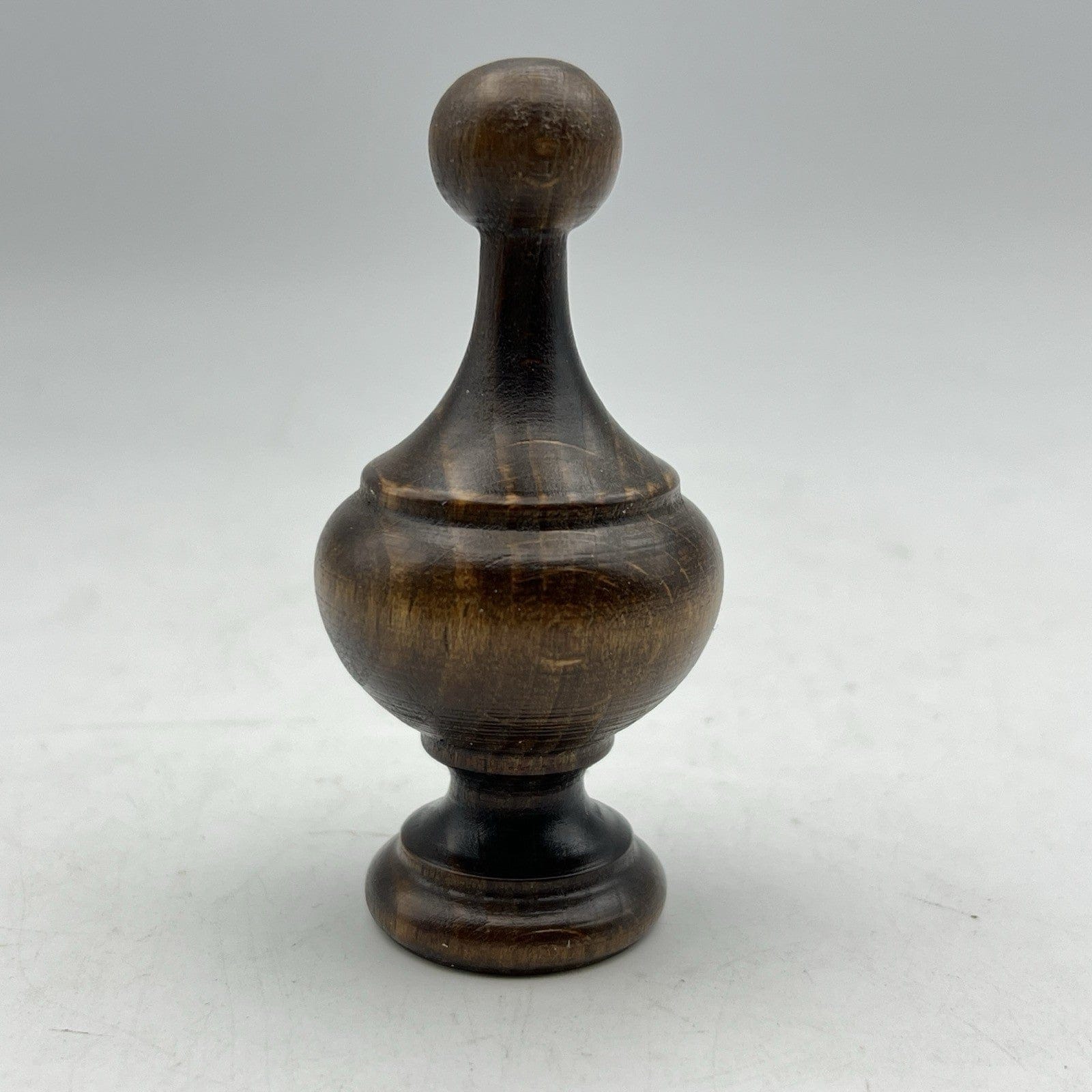 Puntale artigianale in legno Scuro pomolo terminale stile Antico 800 Pomello D Categoria  Accessori & Ferramenta d'epoca