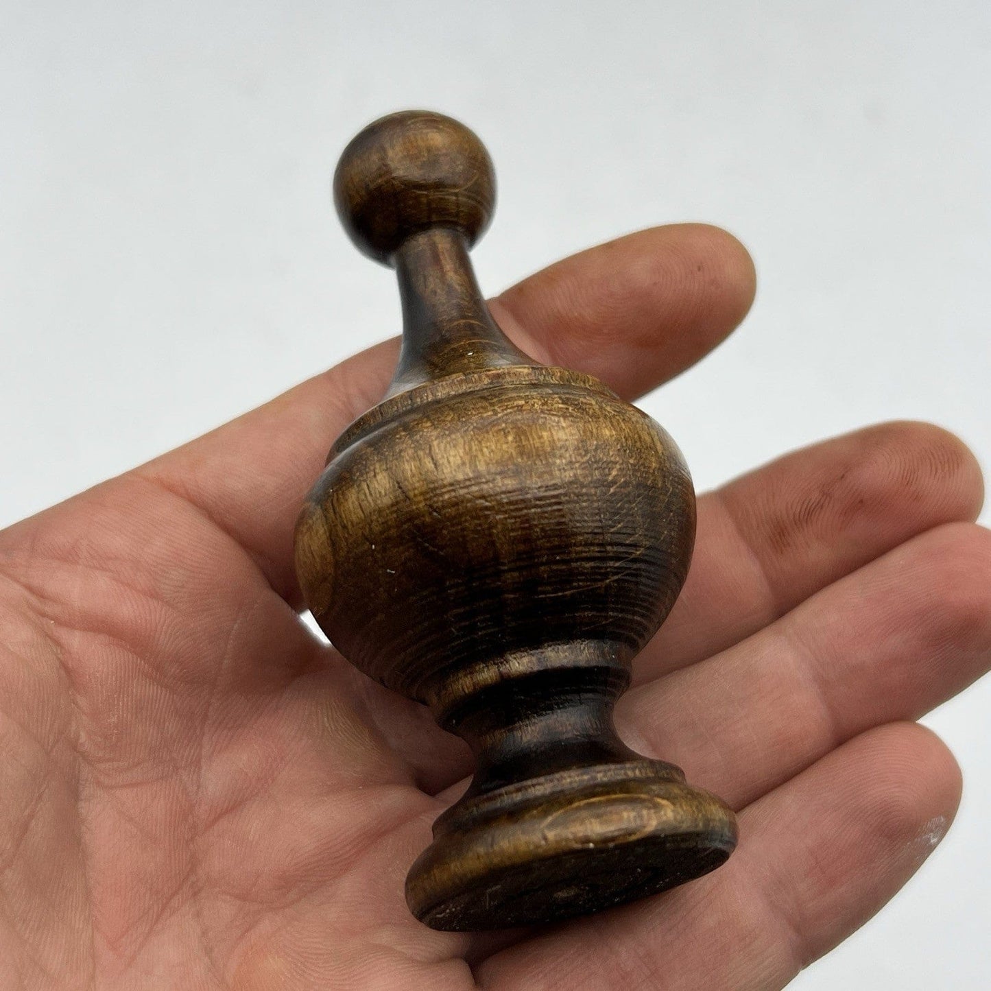 Puntale artigianale in legno Scuro pomolo terminale stile Antico 800 Pomello D Categoria  Accessori & Ferramenta d'epoca