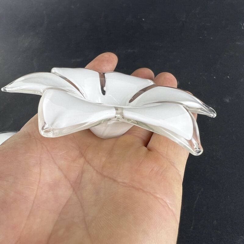 Ricambio lampadario vintage fiore bianco in vetro di murano ricambi originale Categoria  Lampade Appliques