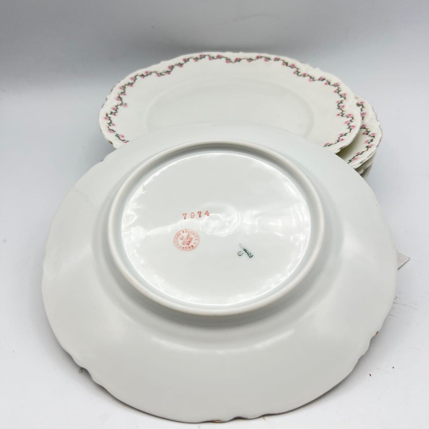 Richard Ginori Set di 4 piatti antichi bianchi servizio in porcellana anni 30 Categoria  Piatti e Piattini